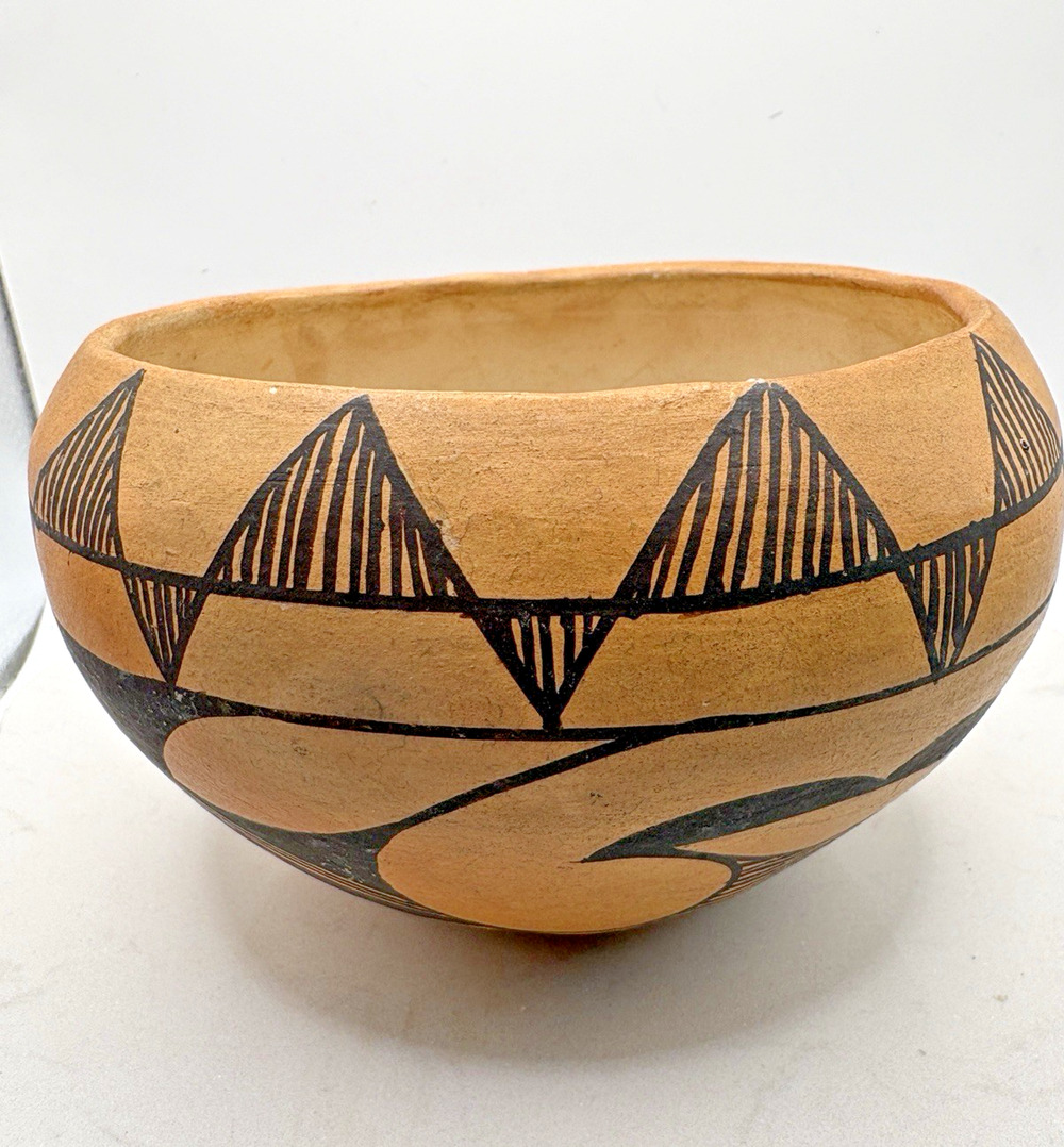 Antique Early Hopi Pueblo Pottery Food Bowl Pot Old Patina Acoma NM Painted